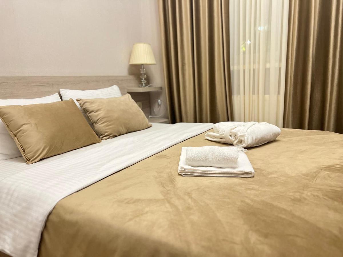 Family Hotel Triston Tiflis Exterior foto