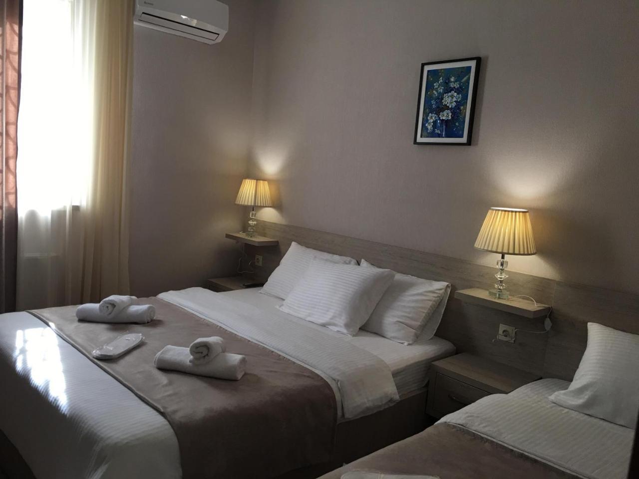 Family Hotel Triston Tiflis Exterior foto