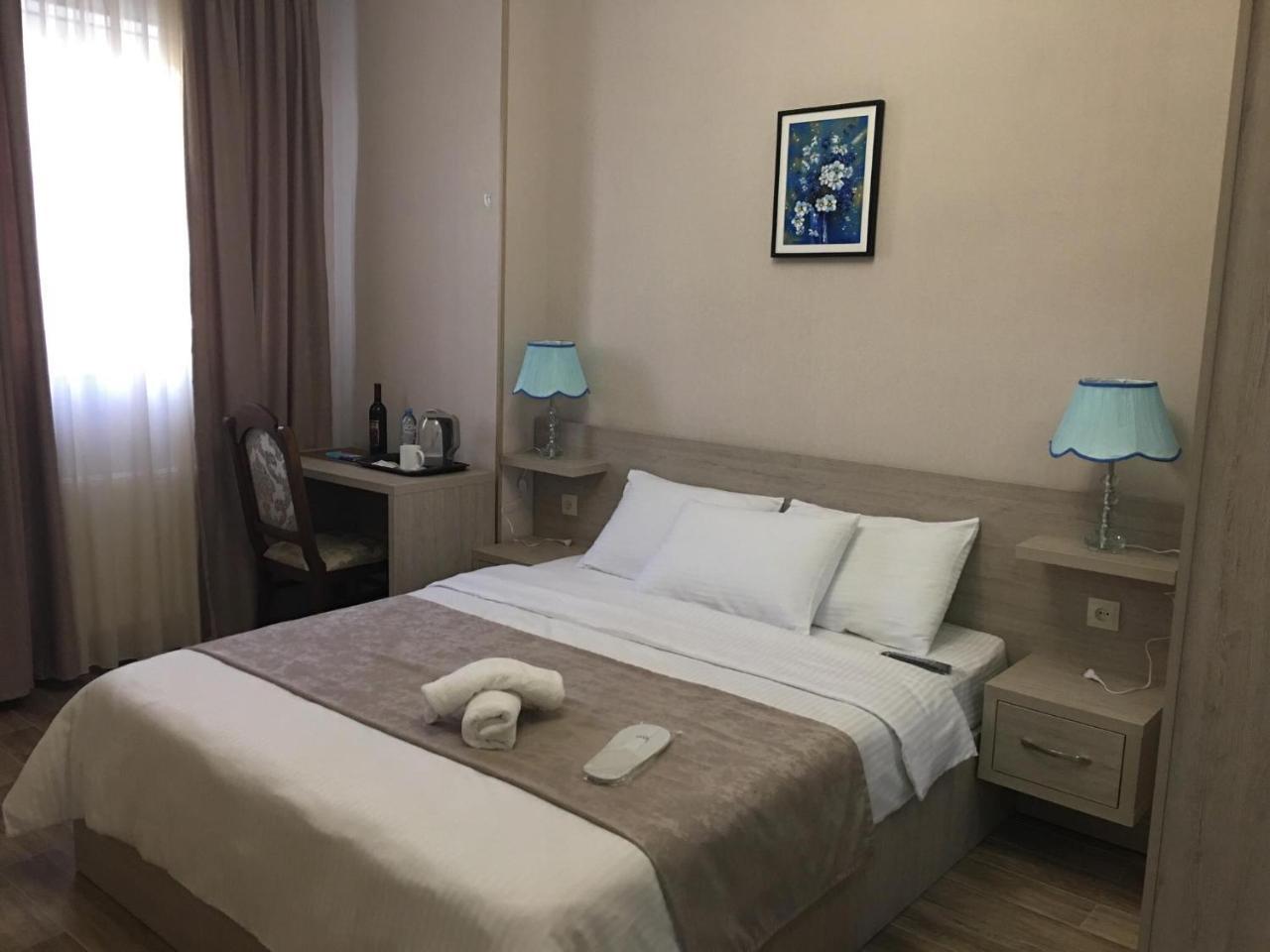Family Hotel Triston Tiflis Exterior foto